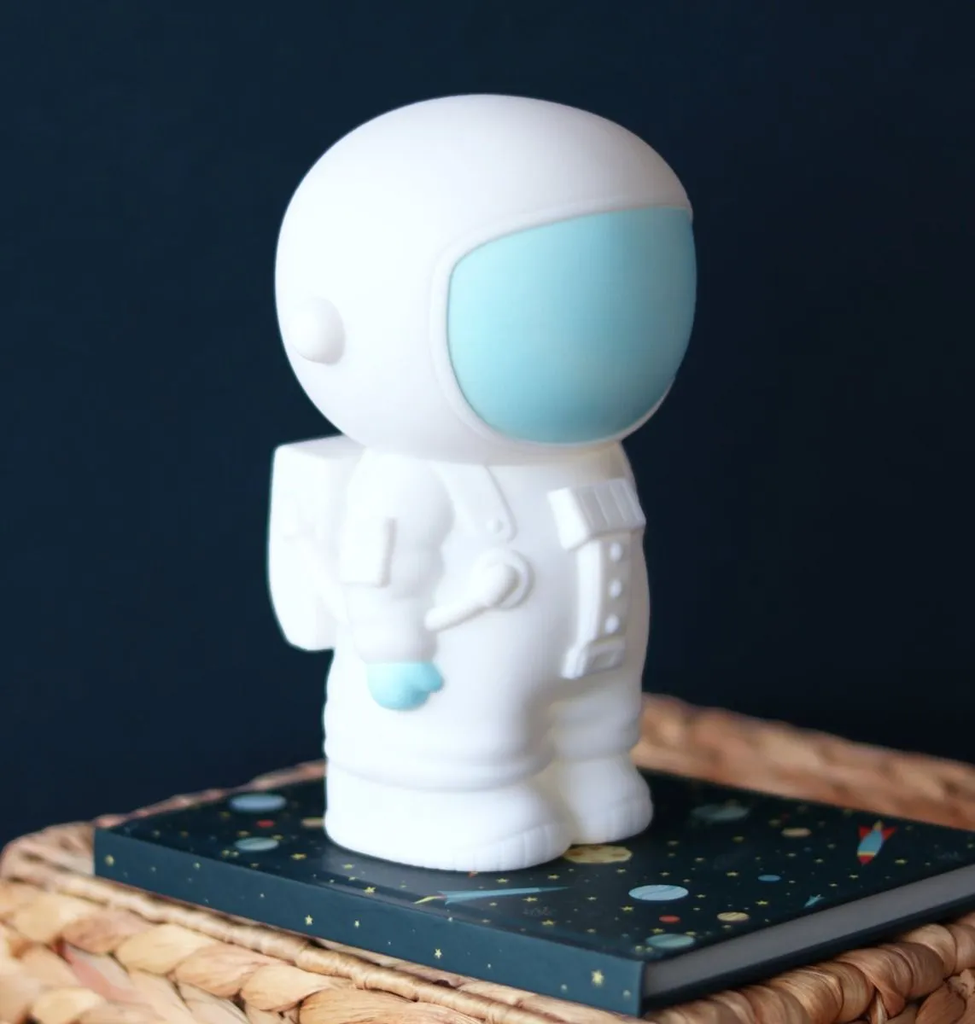 mbaswh14-lr-10-money-box-astronaut.png